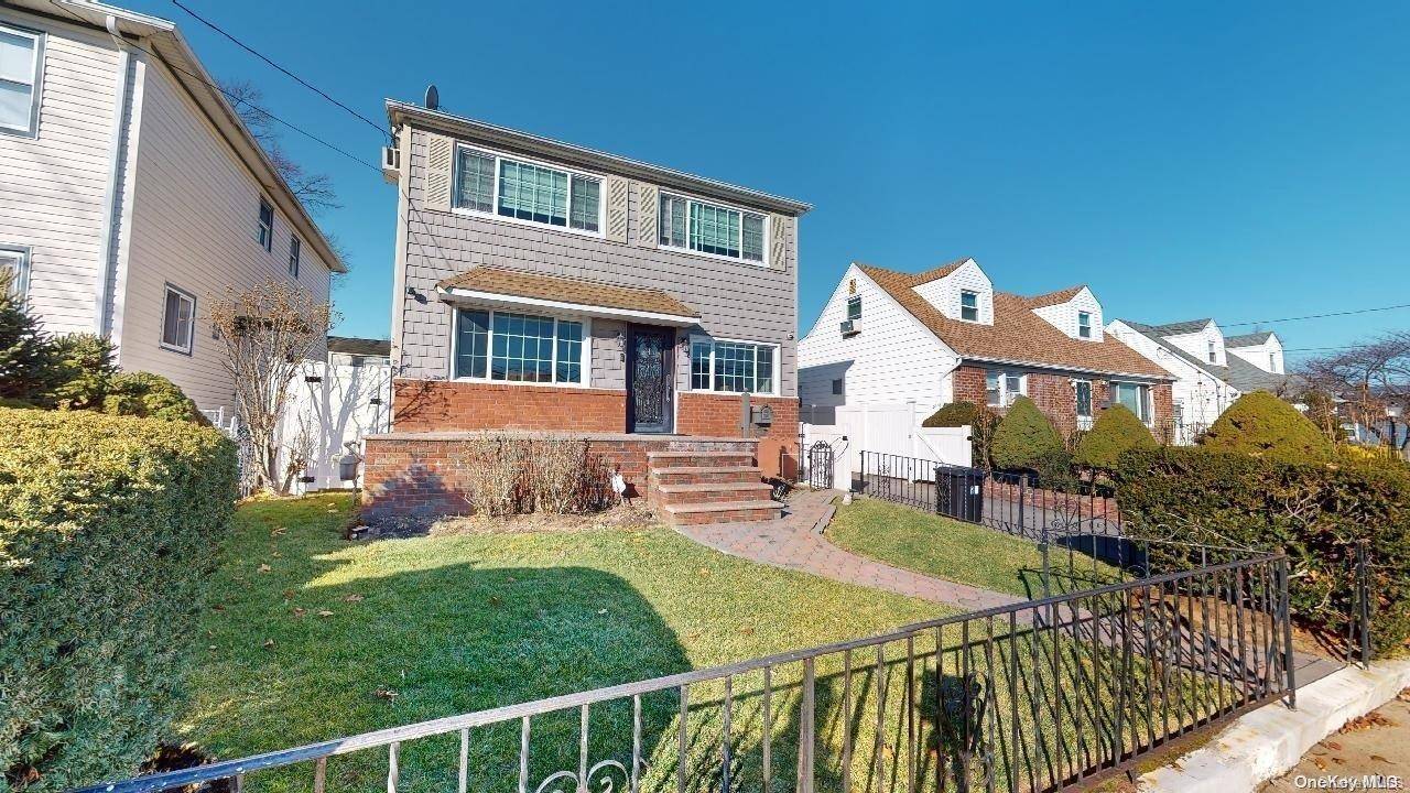 64 Ormonde BLVD, Valley Stream, NY 11580