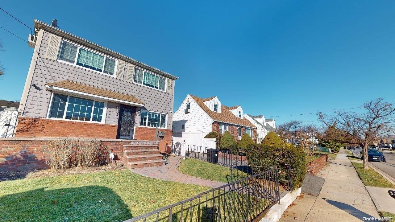 64 Ormonde BLVD, Valley Stream, NY 11580