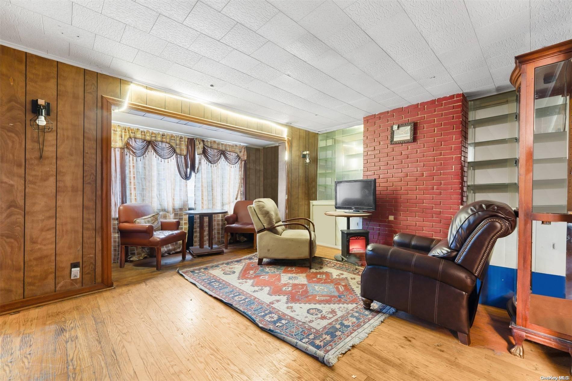 19 Tilden ST, Staten Island, NY 10301