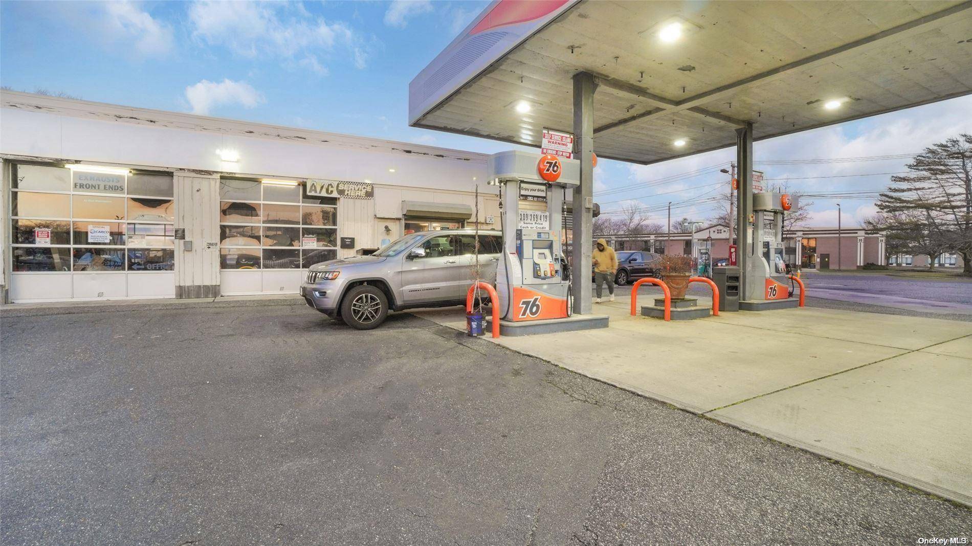 3821 Veterans Mem Hwy, Ronkonkoma, NY 11779
