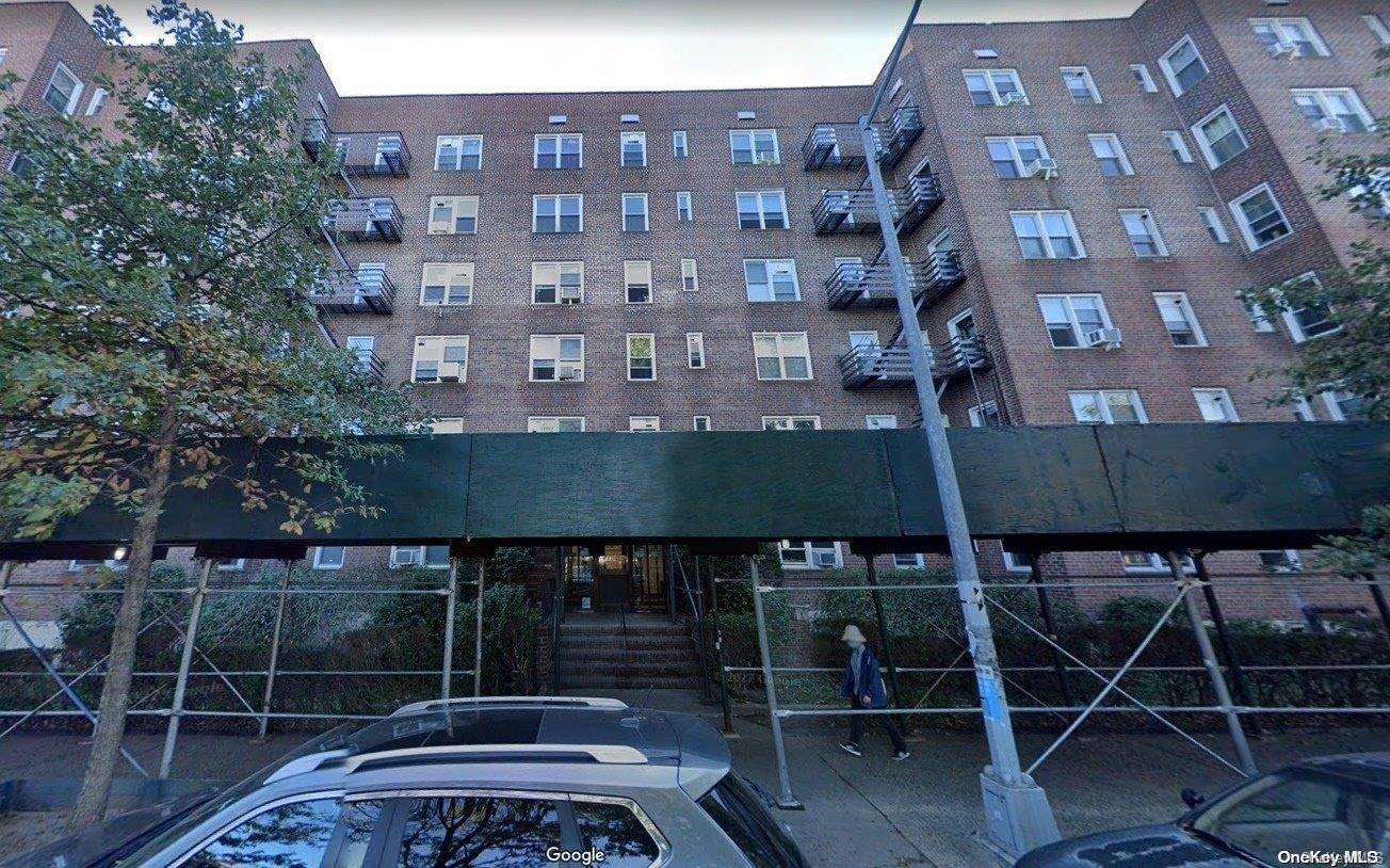 42-40 Bowne ST #6F, Flushing, NY 11355