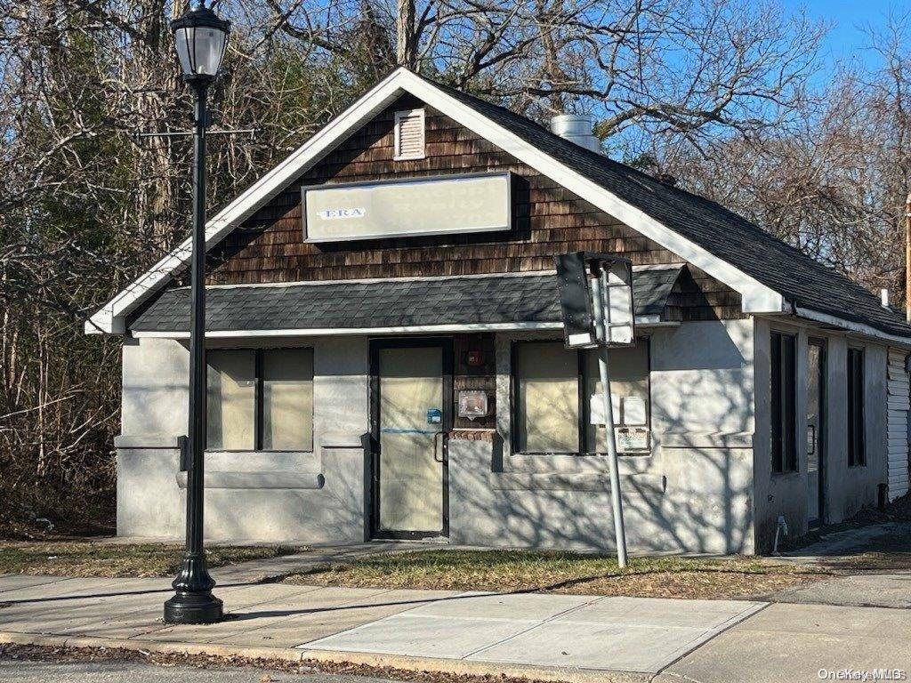 323 Neighborhood RD, Mastic Beach, NY 11951
