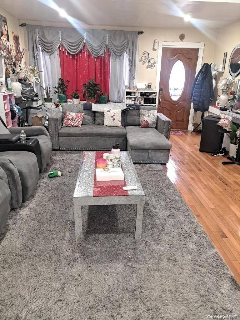 111-41 128th ST, South Ozone Park, NY 11420