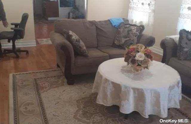 111-41 128th ST, South Ozone Park, NY 11420