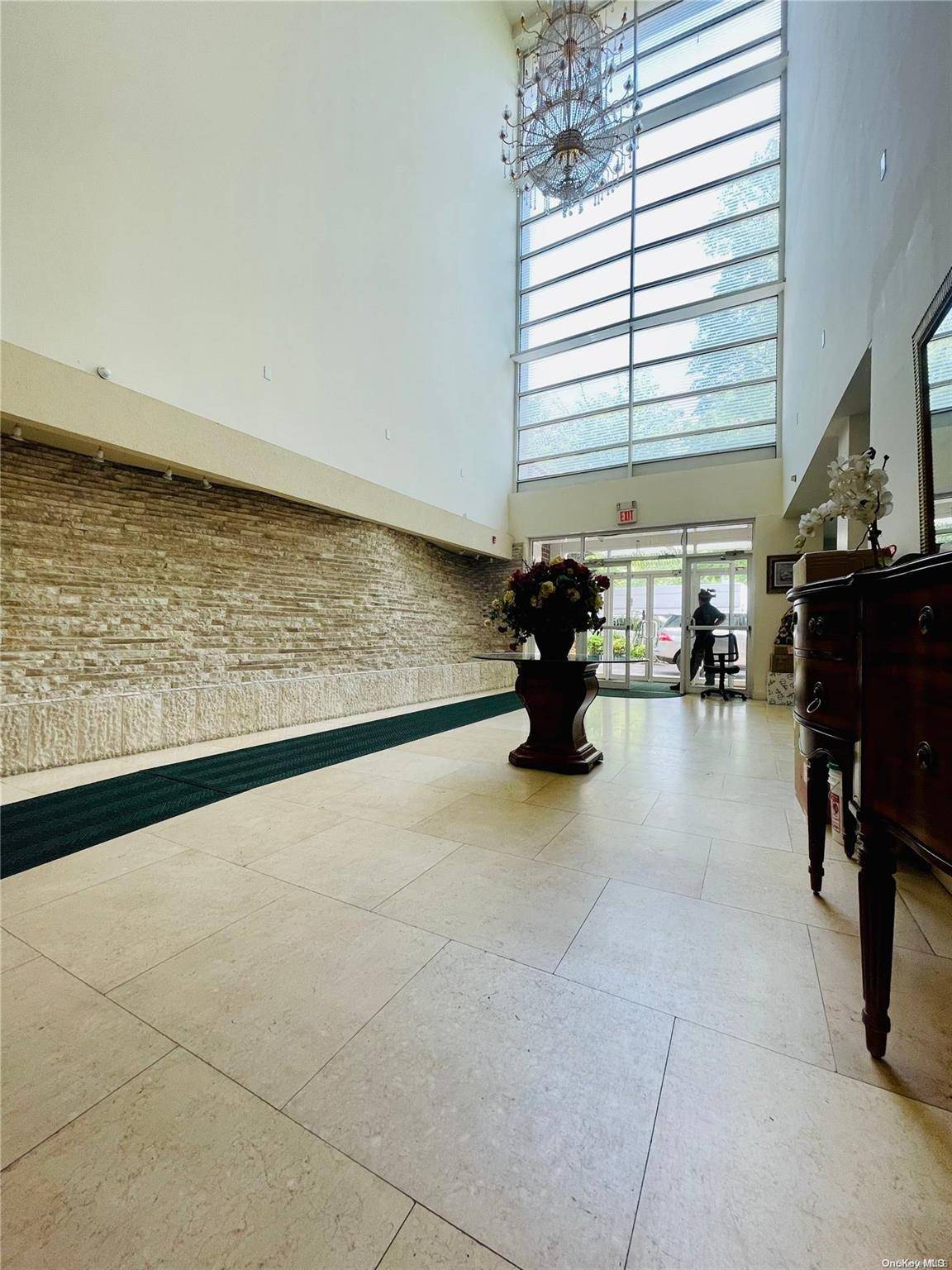 171 Great Neck RD #3O, Great Neck, NY 11021