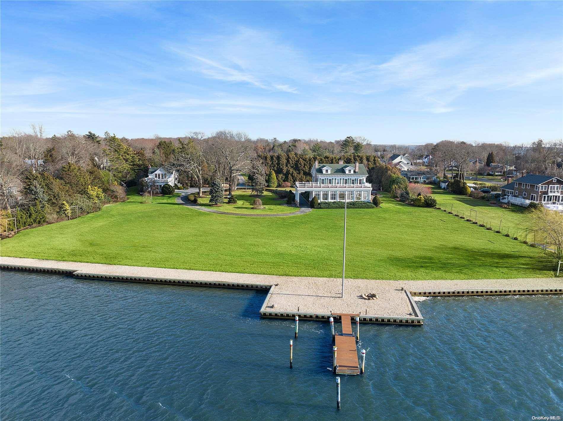 104 Union AVE, Center Moriches, NY 11934
