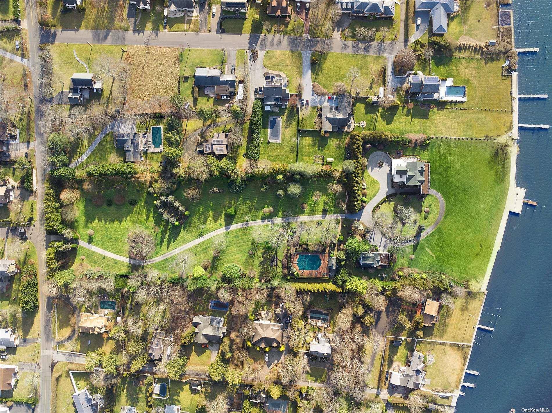 104 Union AVE, Center Moriches, NY 11934