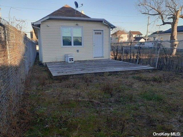 441 Beach 45 St, Far Rockaway, NY 11691