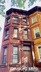 77 Macon ST, Brooklyn, NY 11216
