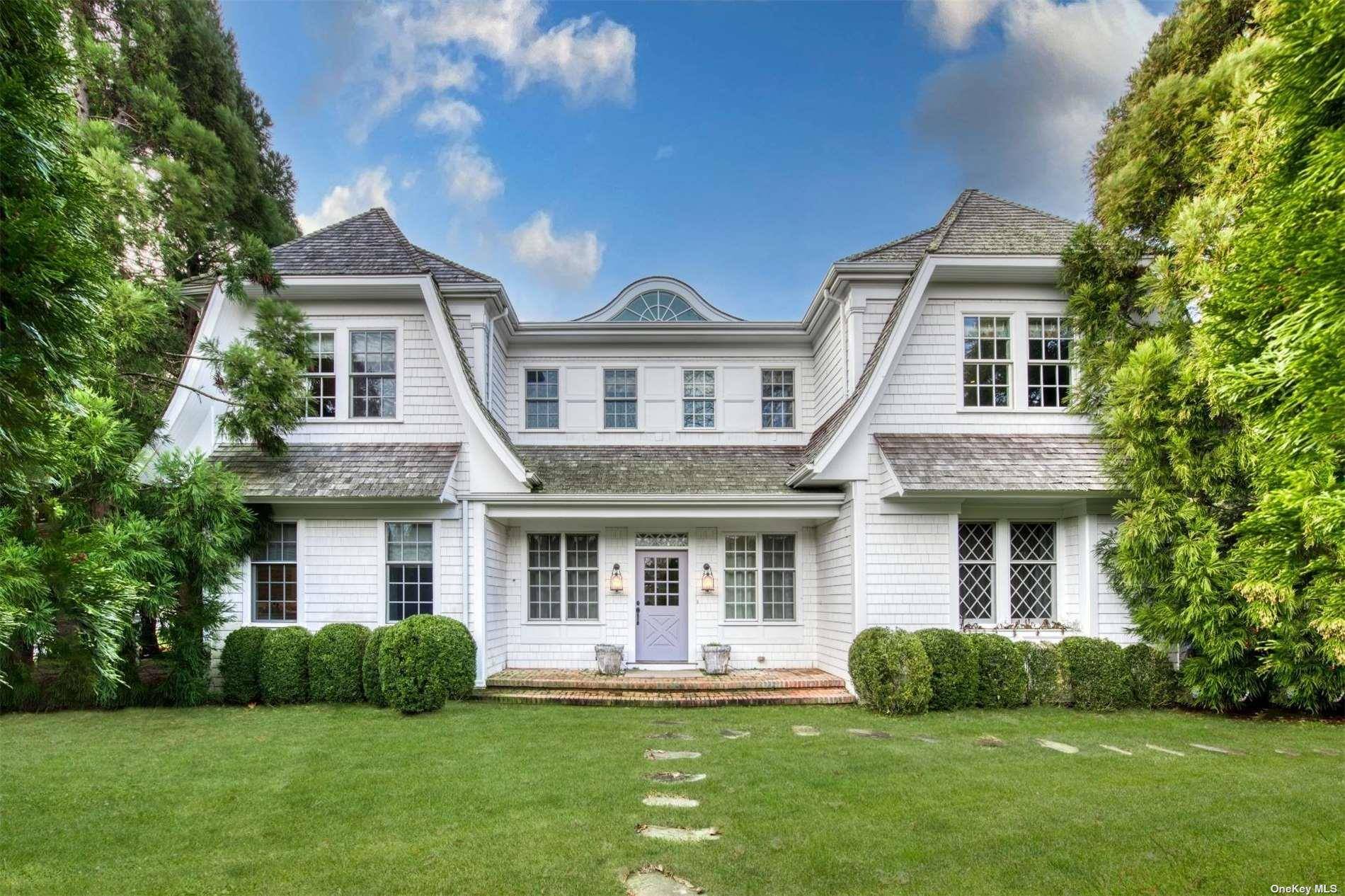 115 Toylsome LN, Southampton, NY 11968