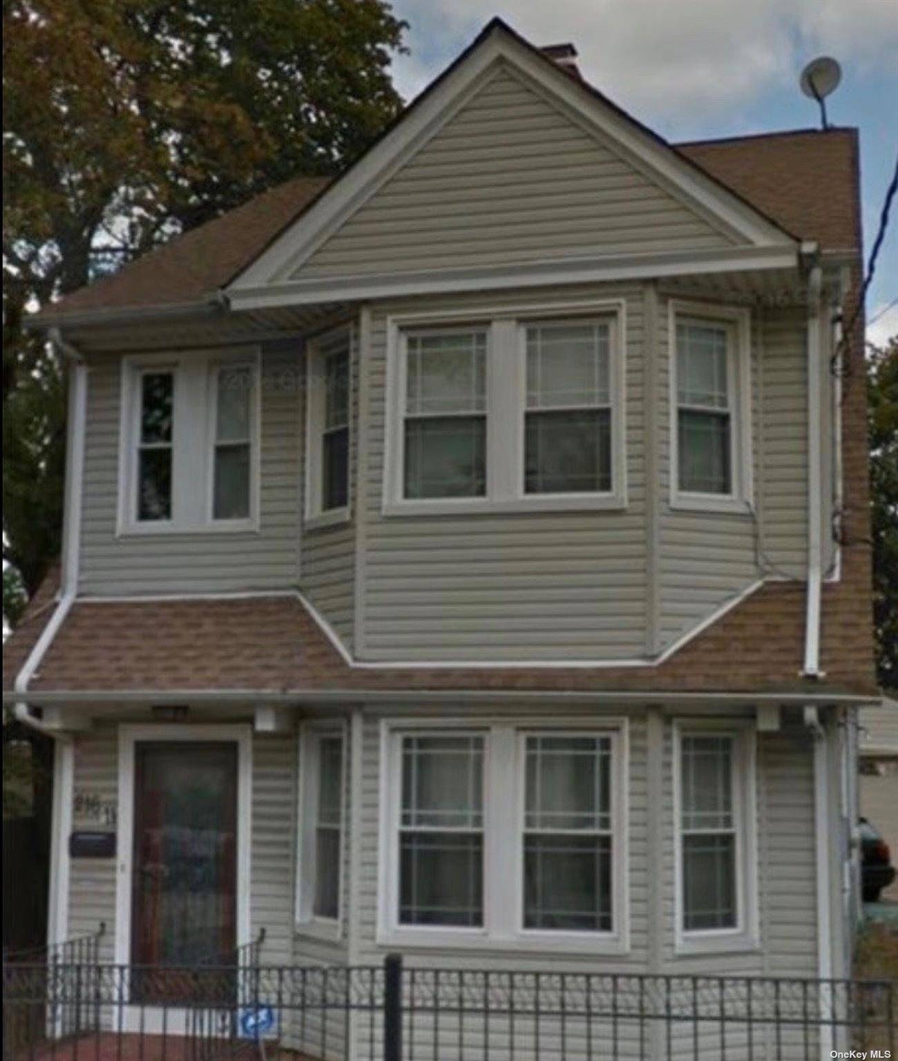 216-11 135th AVE, Laurelton, NY 11413