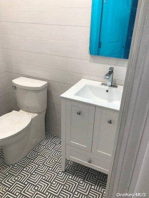 3 Williams CT, Far Rockaway, NY 11691