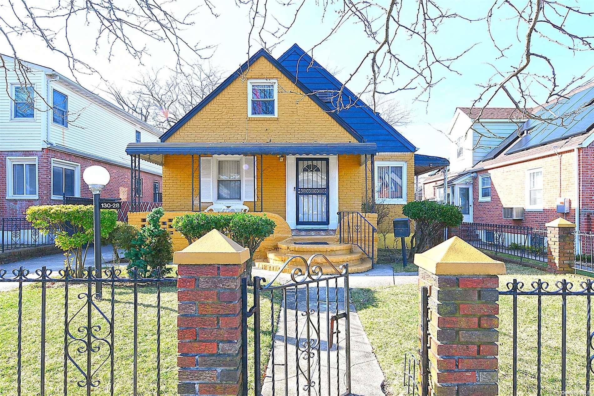 130-28 236th ST, Rosedale, NY 11422