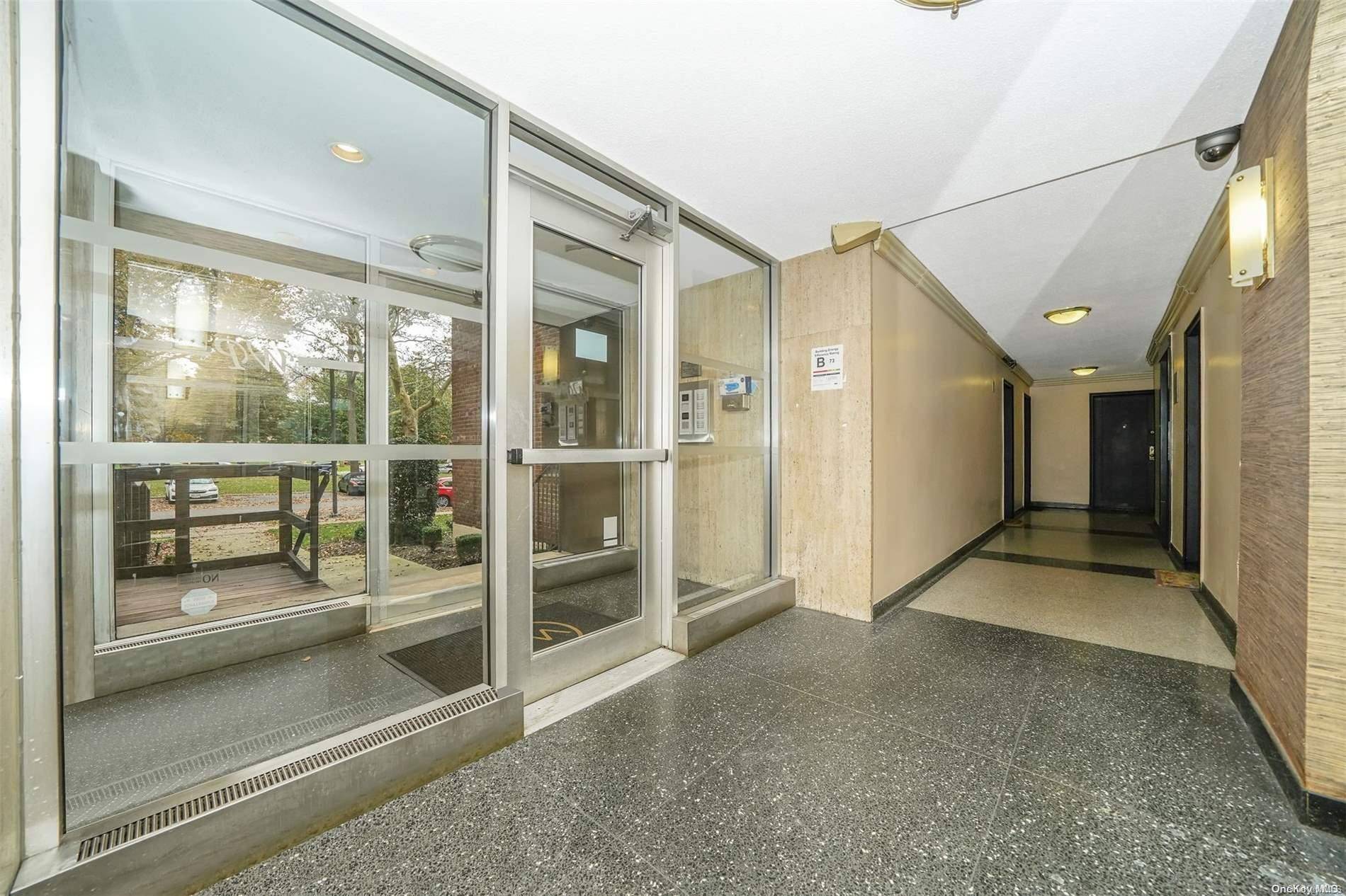212-03 75th AVE #2C, Oakland Gardens, NY 11364