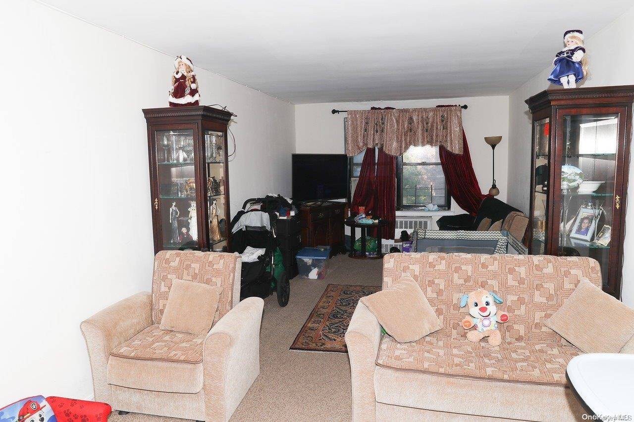 87-30 204 ST #A61, Hollis, NY 11423