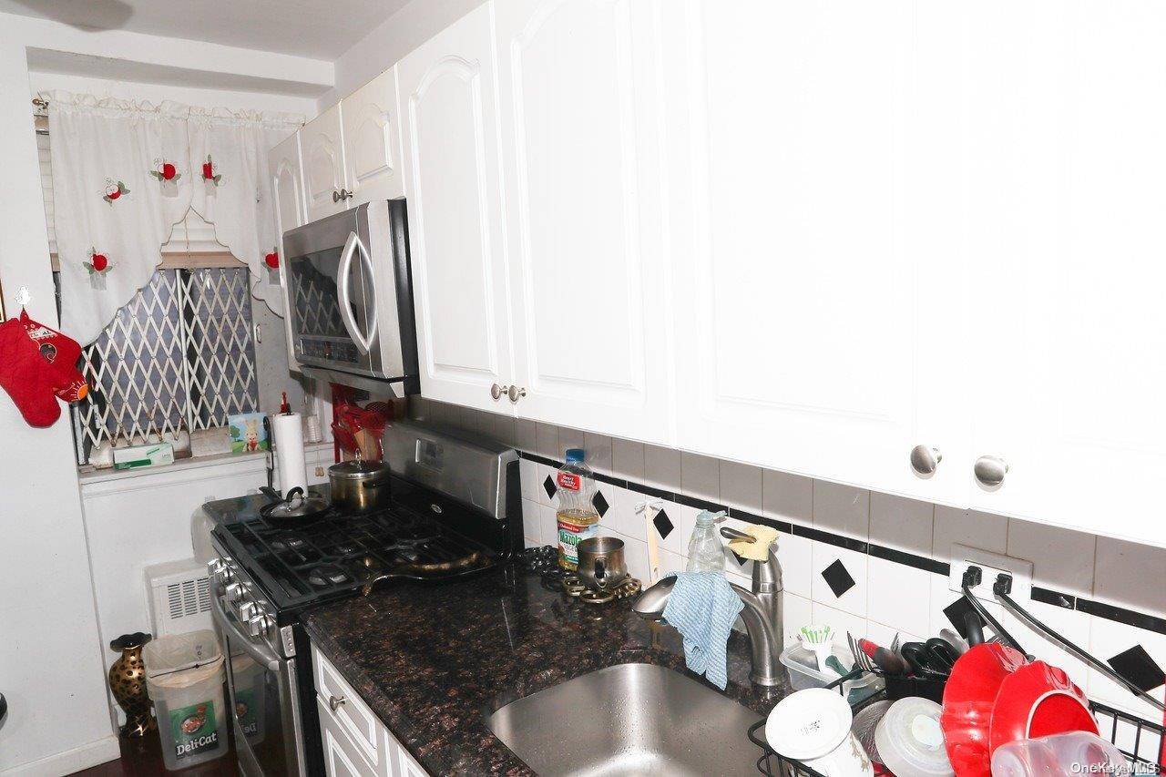 87-30 204 ST #A61, Hollis, NY 11423