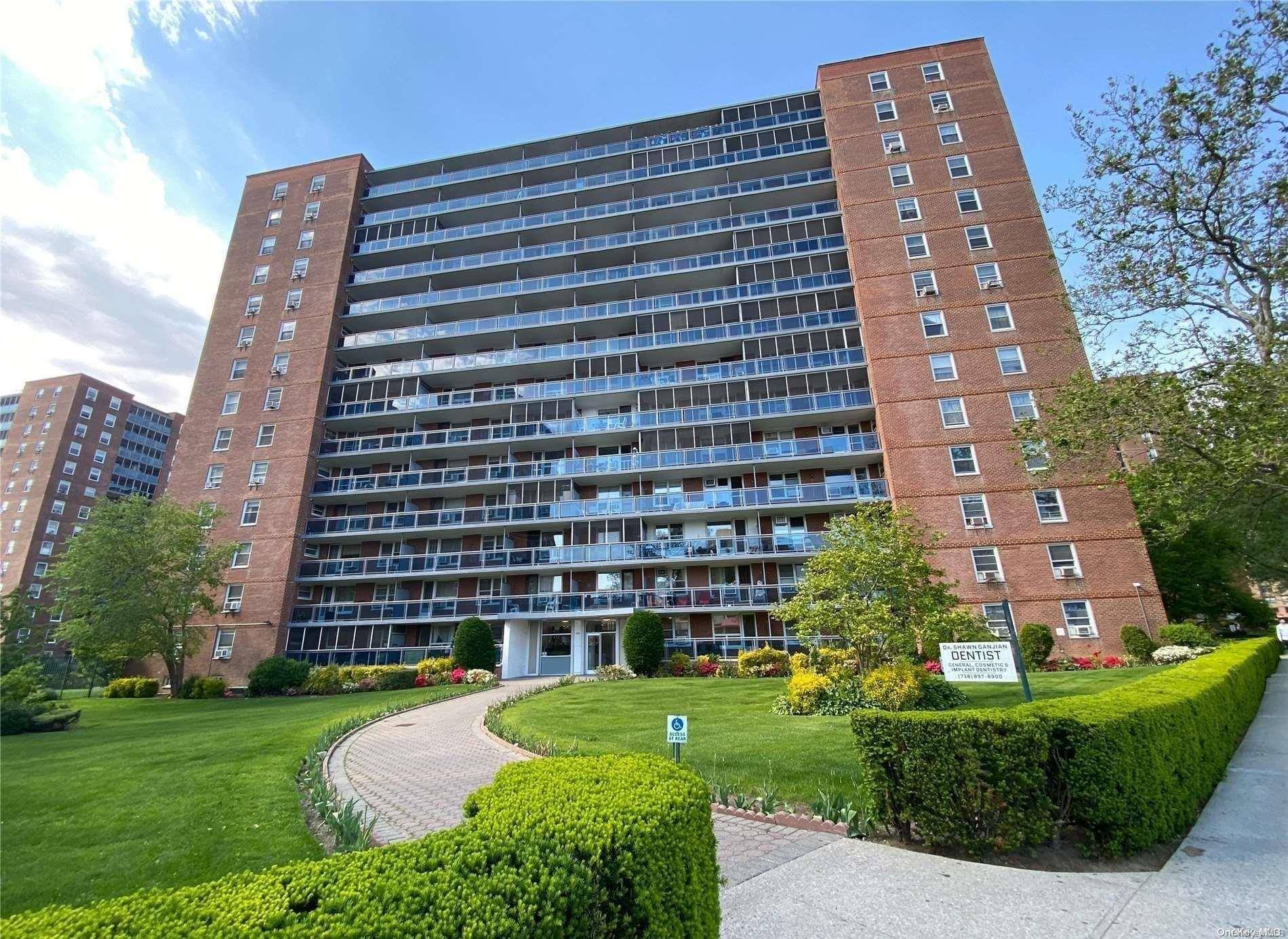 97-37 63 RD #4M, Rego Park, NY 11374