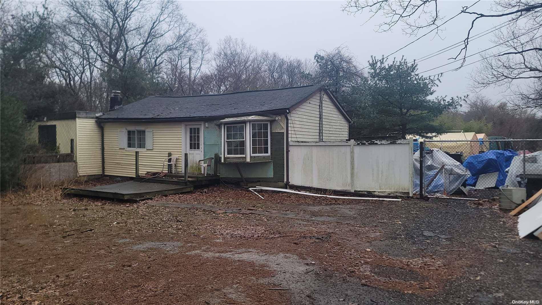 222 Country RD, Medford, NY 11763
