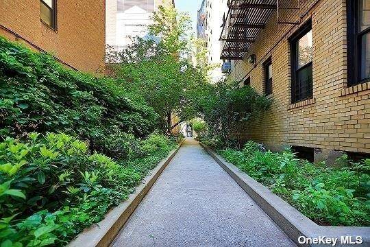82-16 34 AVE #3E, Jackson Heights, NY 11372