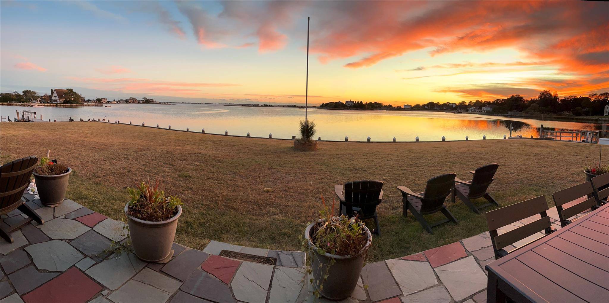 28 Koral DR, Southampton, NY 11968