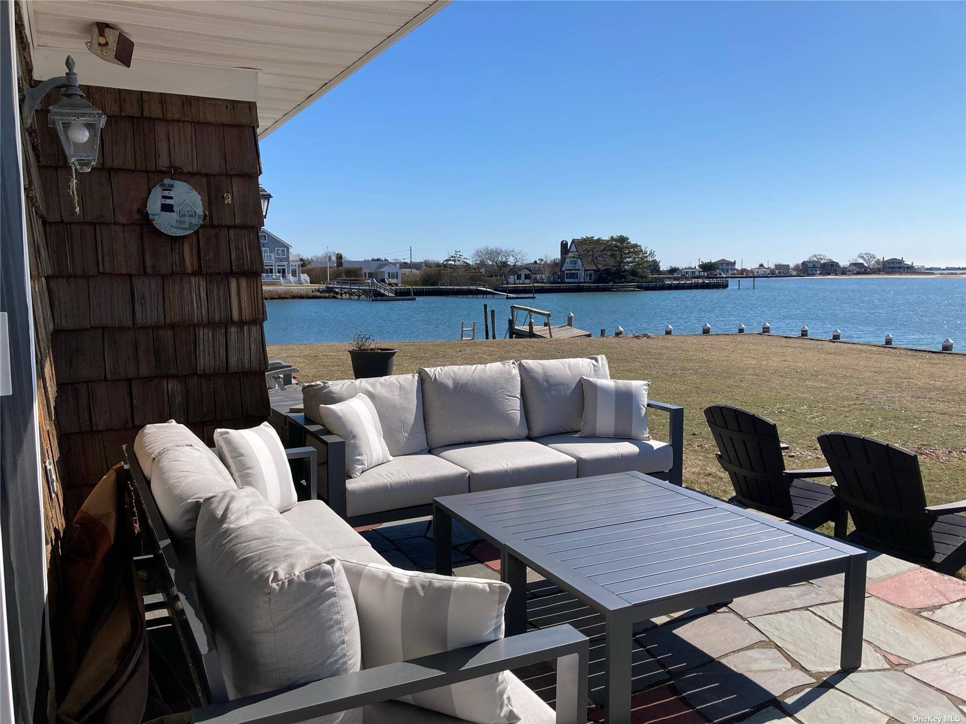 28 Koral DR, Southampton, NY 11968