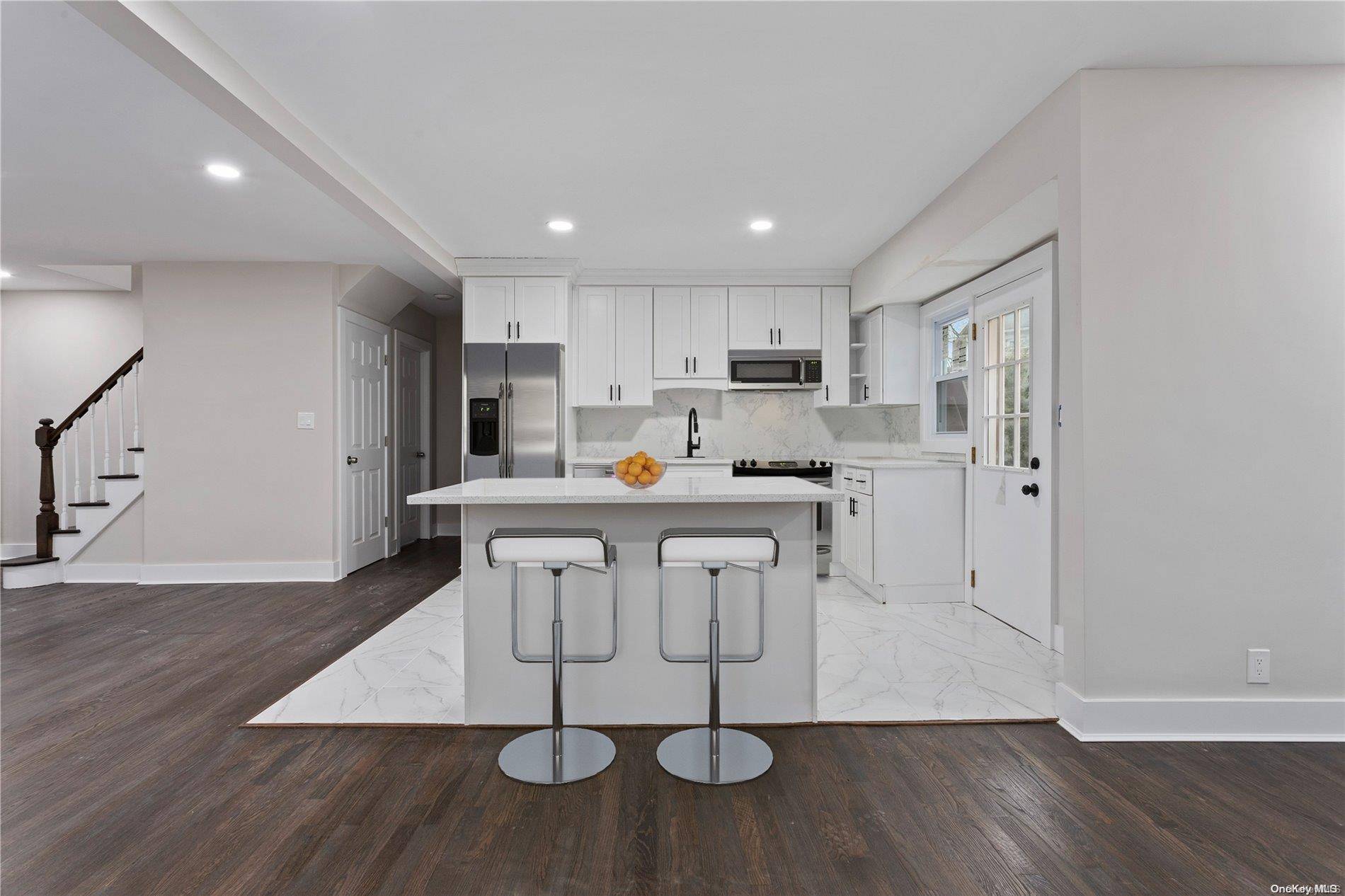 77 Floral Pkwy, Floral Park, NY 11001