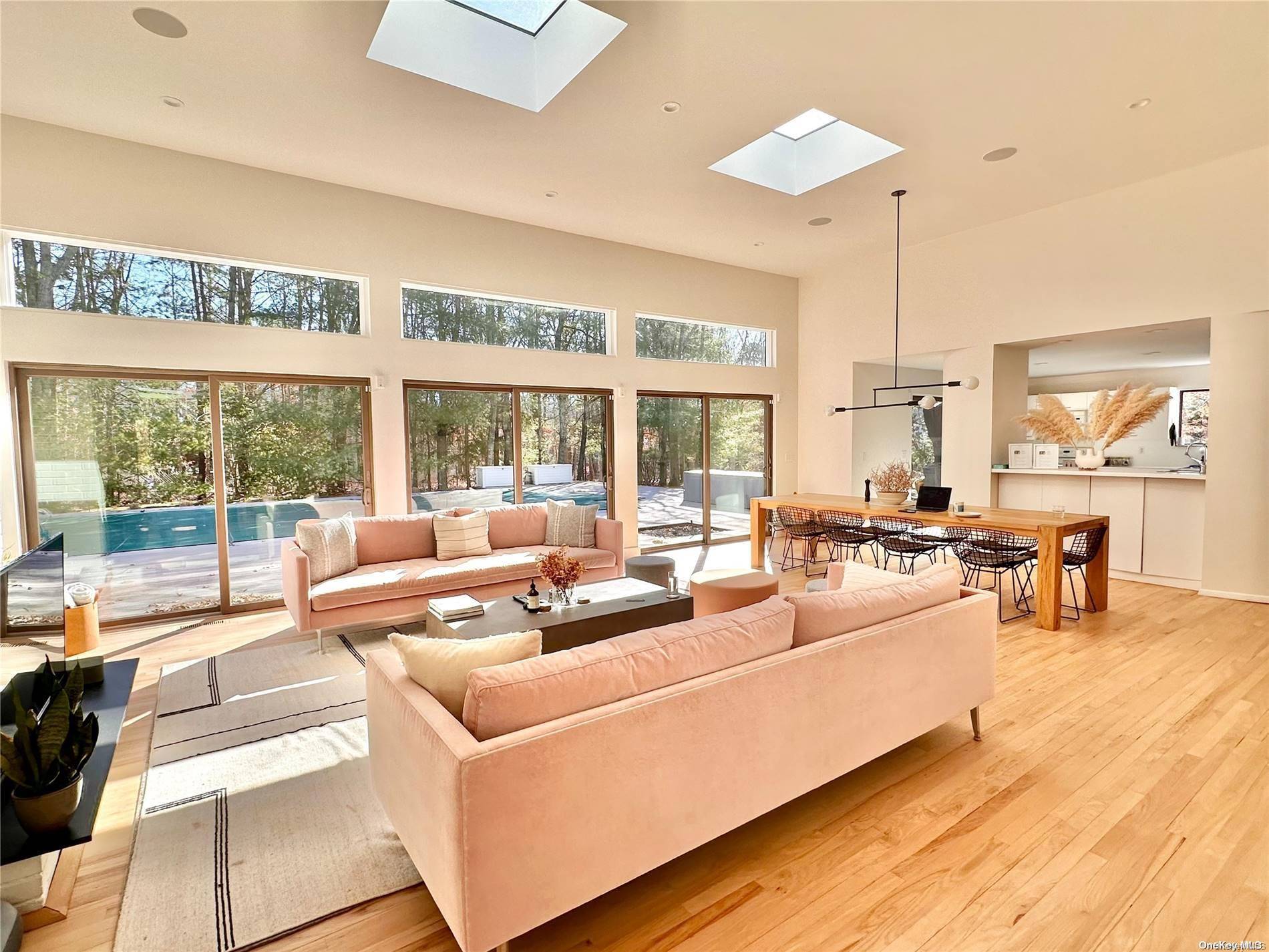 8 Deer PATH, Quogue, NY 11959
