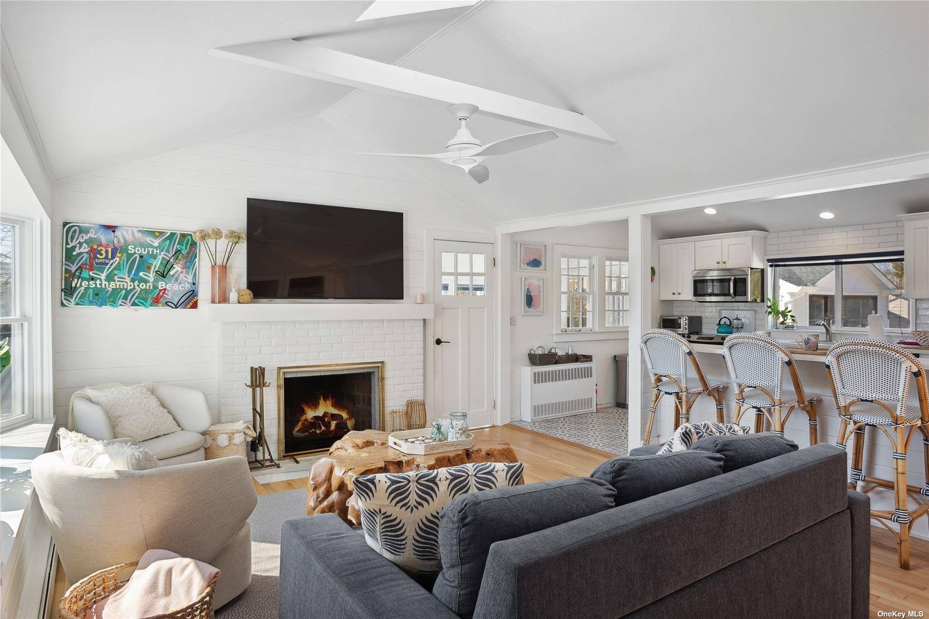 66 Library AVE, Westhampton Beach, NY 11978