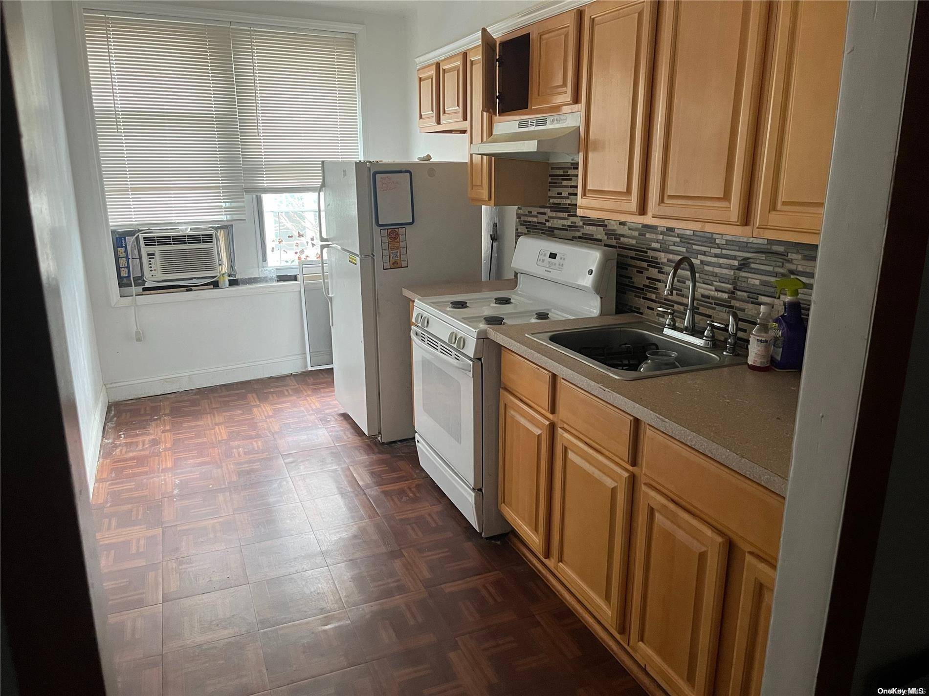 523 Ridgewood AVE, Brooklyn, NY 11208
