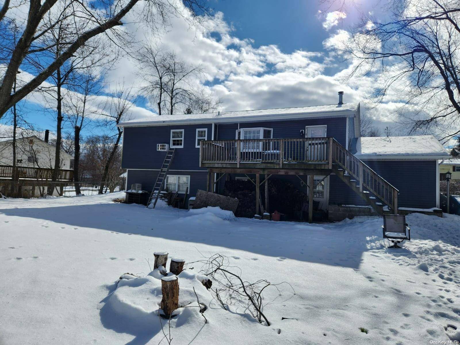 6 Tyler ST, Montgomery, NY 12549
