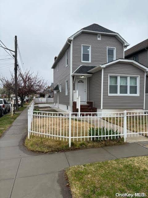 218-11 119th AVE, Cambria Heights, NY 11411