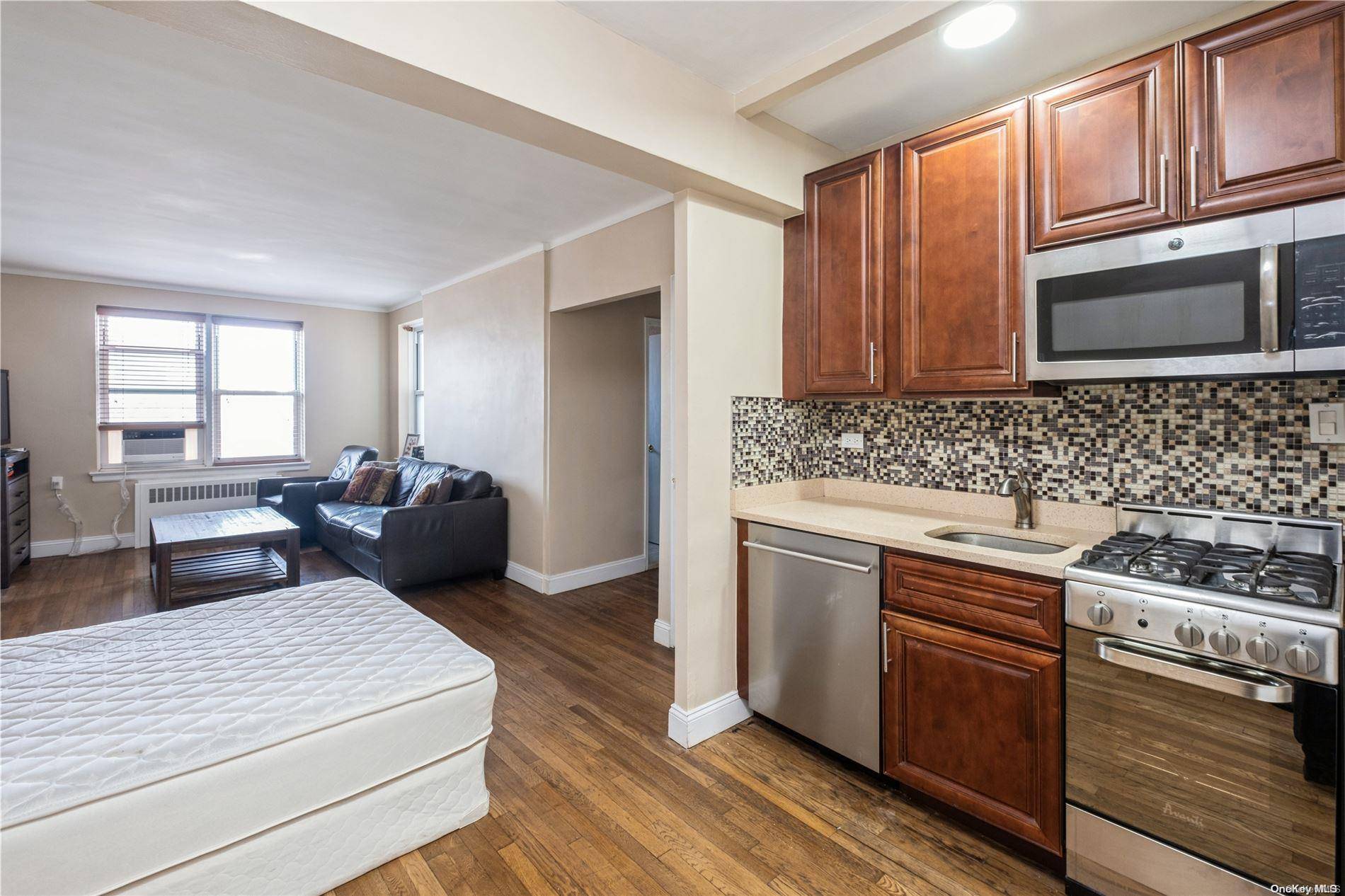 110-20 71st AVE #317, Forest Hills, NY 11375