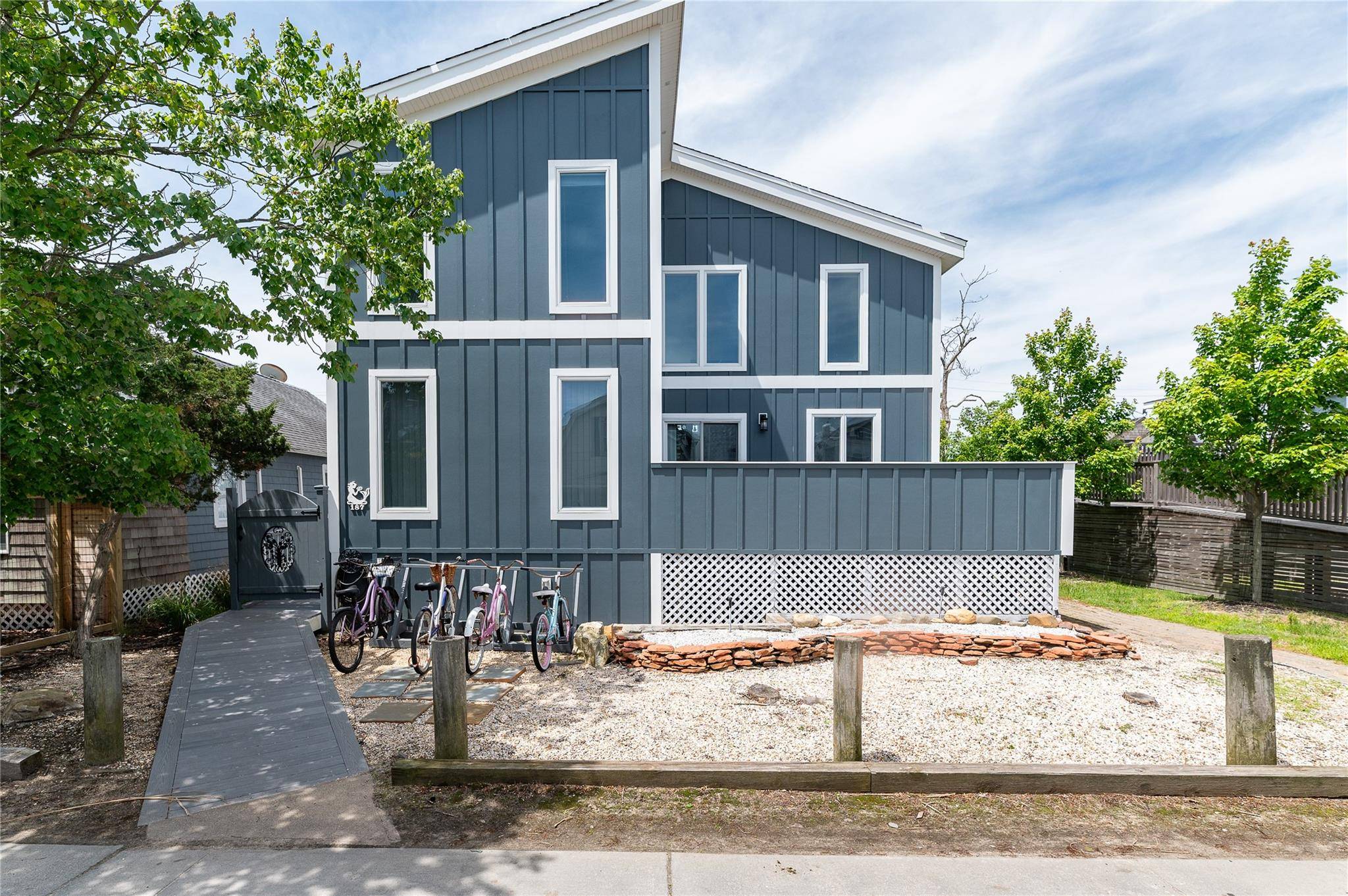 187 Cottage WALK, Ocean Beach, NY 11770