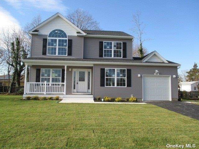 427 Macdonald AVE, Bellport, NY 11713
