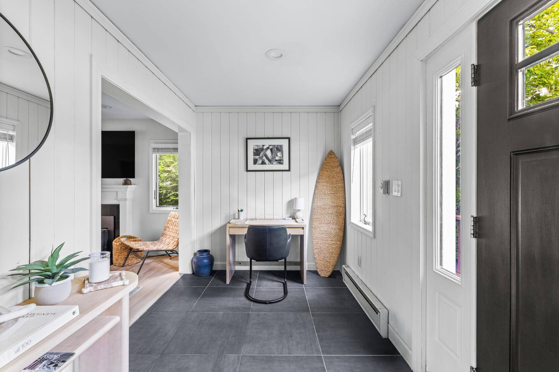 6 West End AVE, East Quogue, NY 11942