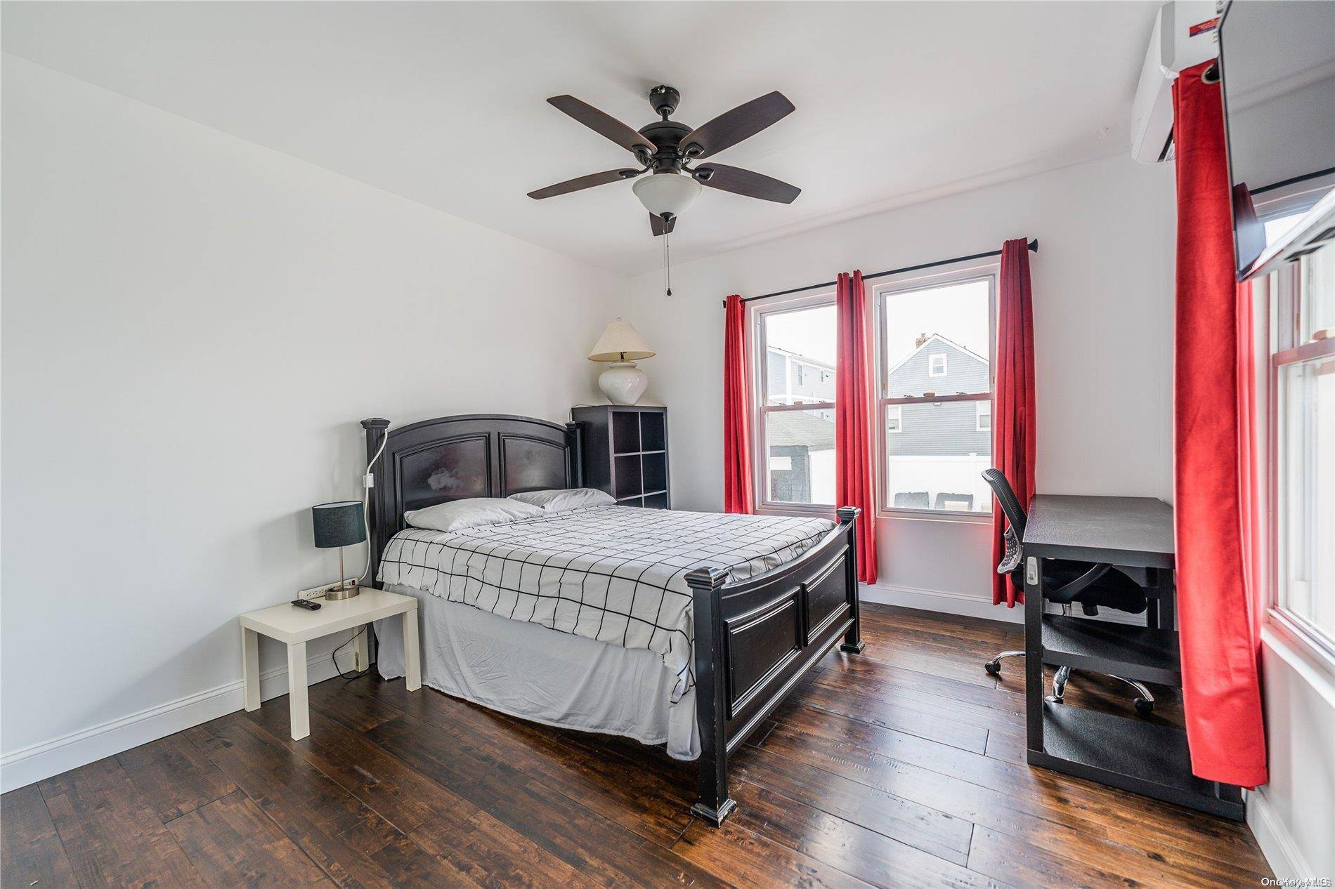 162-28 96th ST, Howard Beach, NY 11414