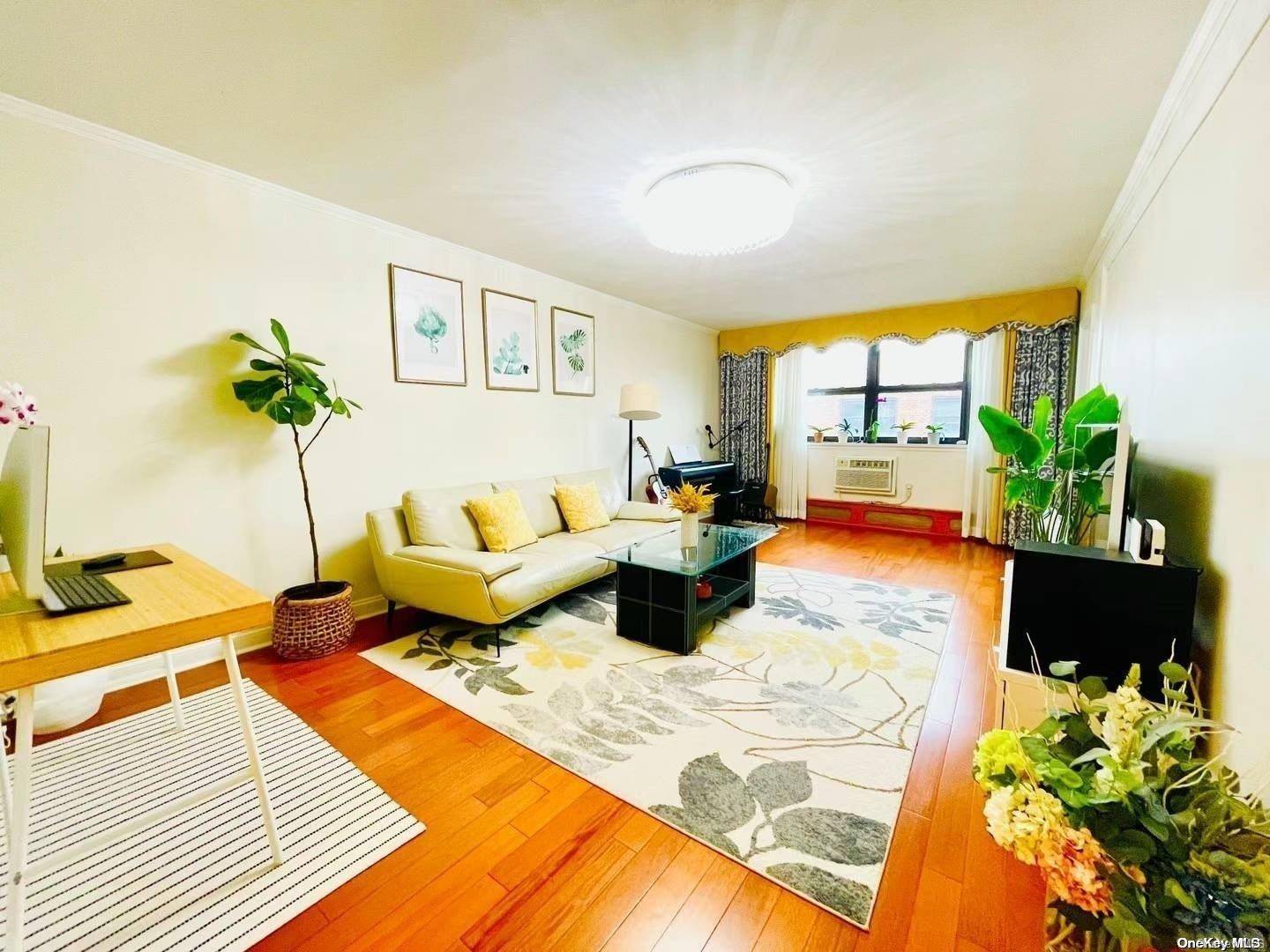 99-06 58th AVE #6-E, Corona, NY 11368