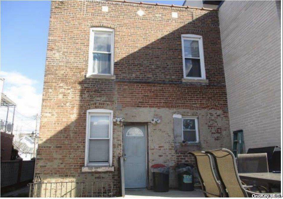 43-14 21st AVE, Astoria, NY 11105