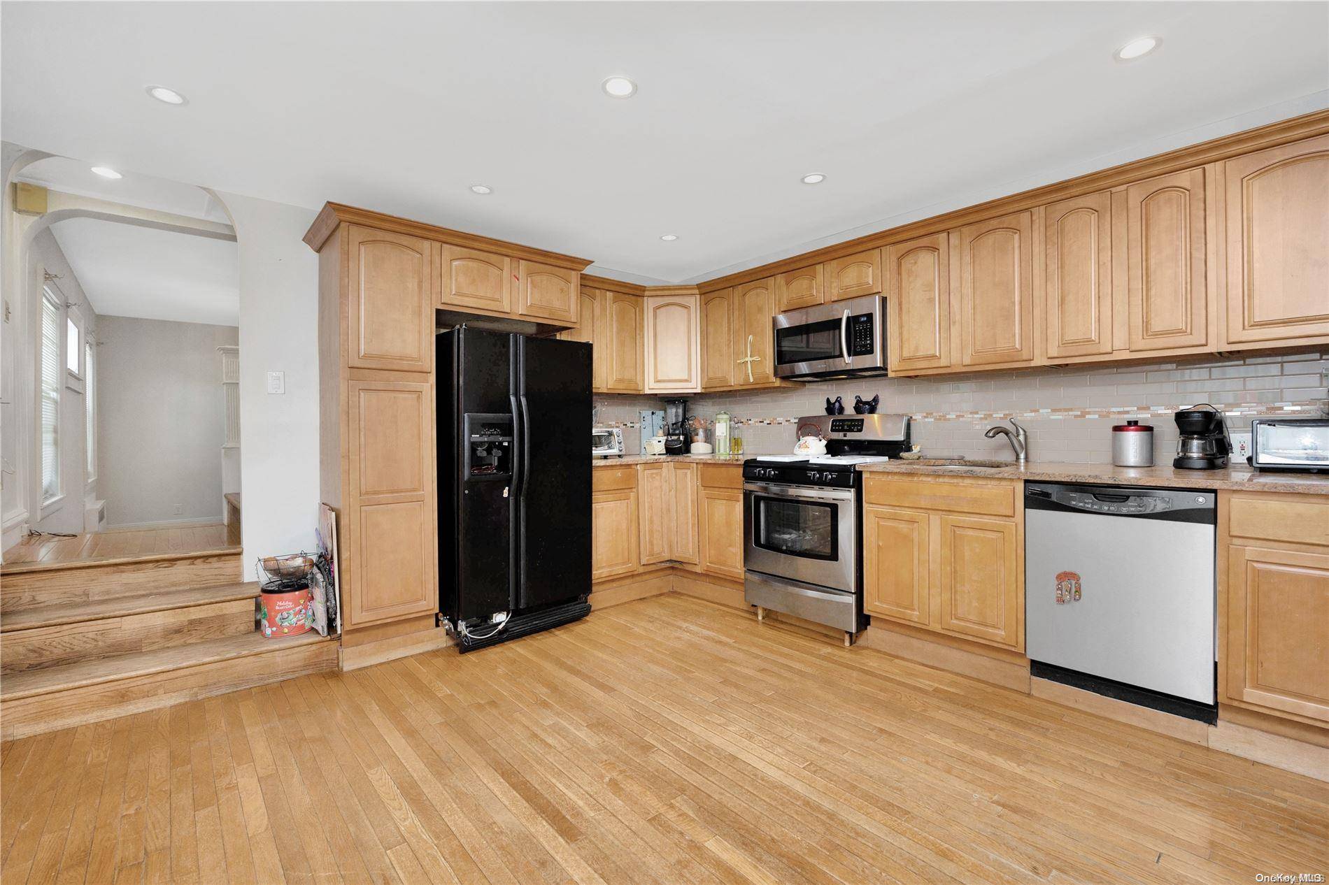 115-17 Linden BLVD, South Ozone Park, NY 11420