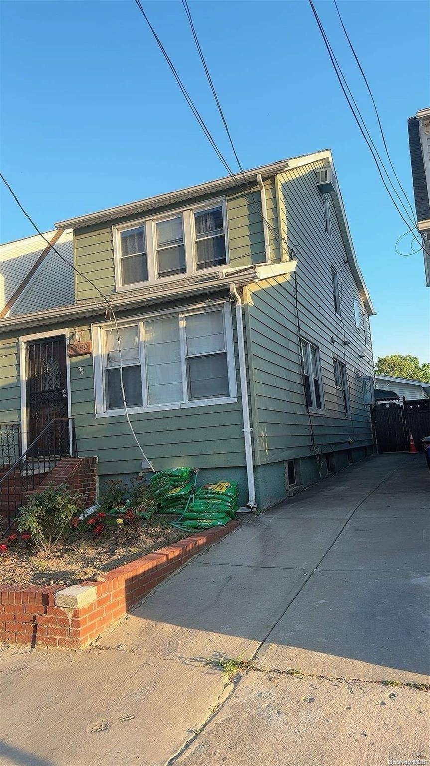 159-08 59th AVE, Fresh Meadows, NY 11365