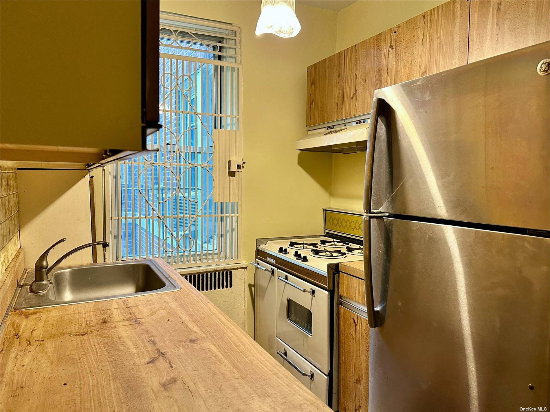 69-09 108th ST #312, Forest Hills, NY 11375