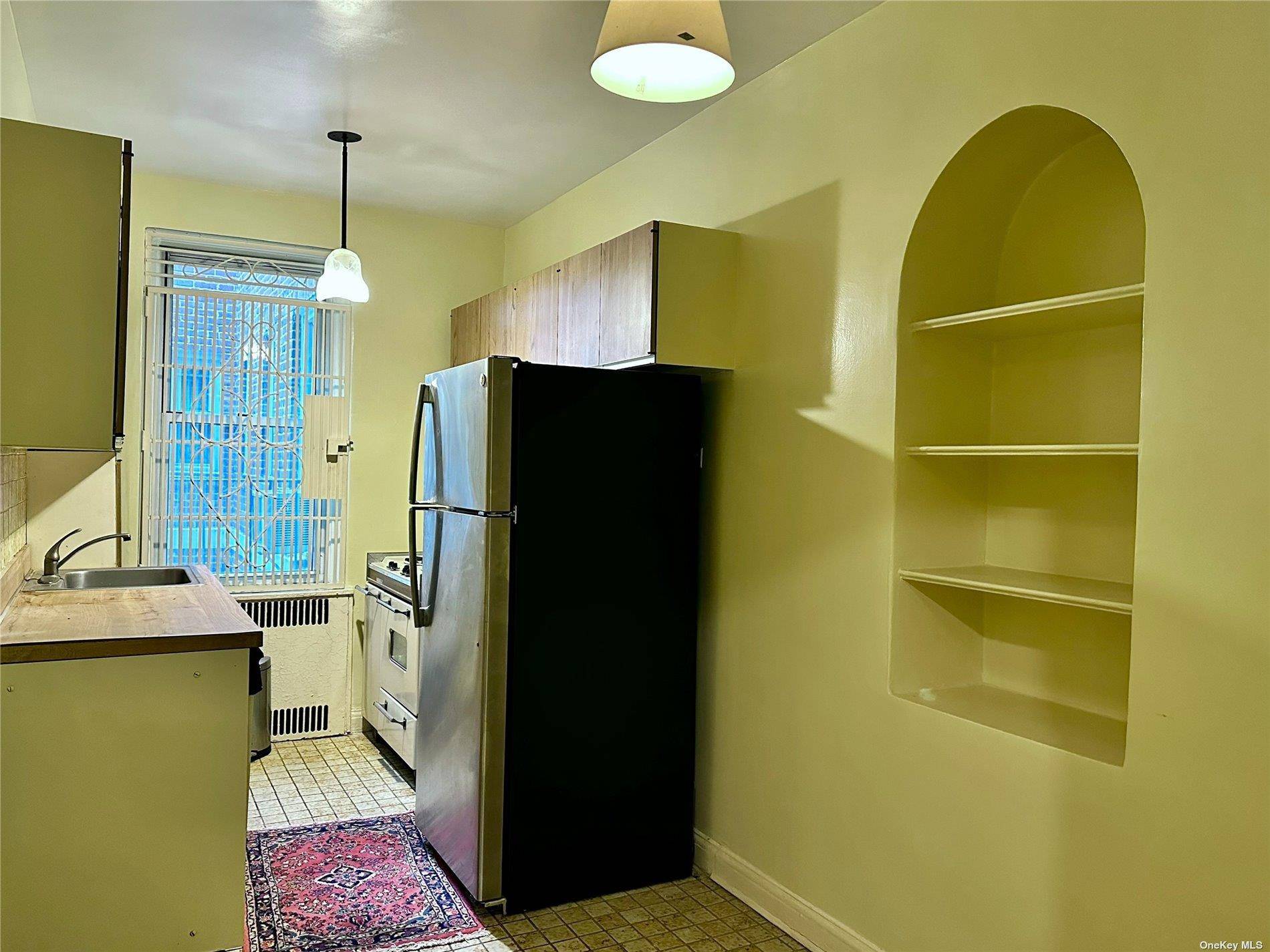 69-09 108th ST #312, Forest Hills, NY 11375