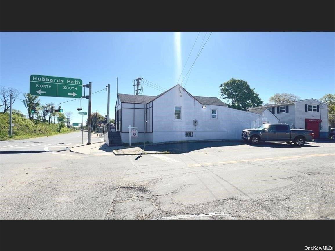 764 Sunrise, West Babylon, NY 11704