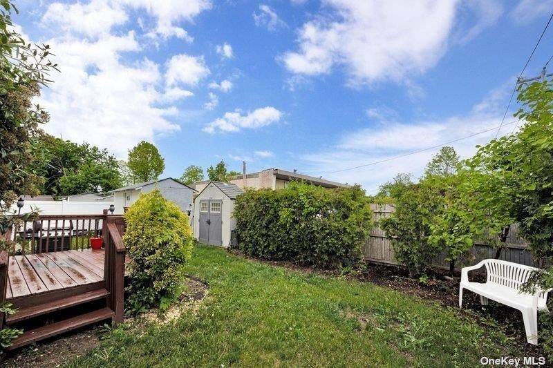 216 Swalm ST #A, Westbury, NY 11590