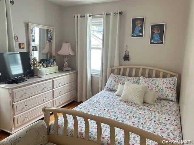163-32 20th AVE, Whitestone, NY 11357