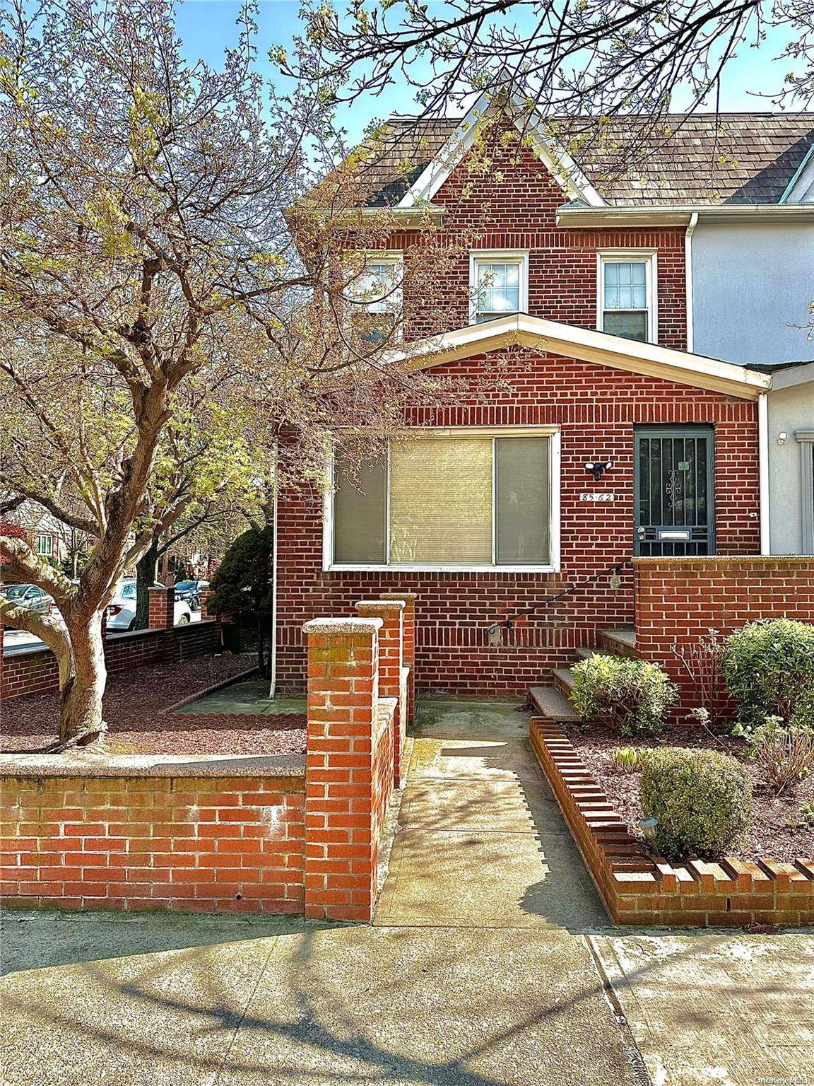 85-62 67th DR, Rego Park, NY 11374
