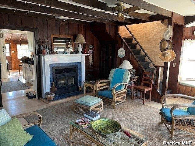 898 Evergreen WALK, Ocean Beach, NY 11770