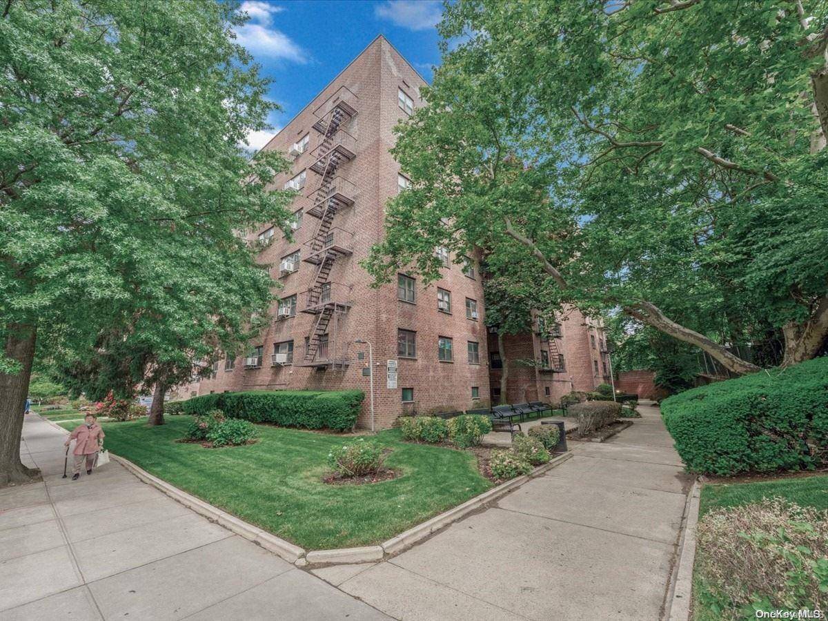 140-21 31st Rd #2A, Flushing, NY 11354