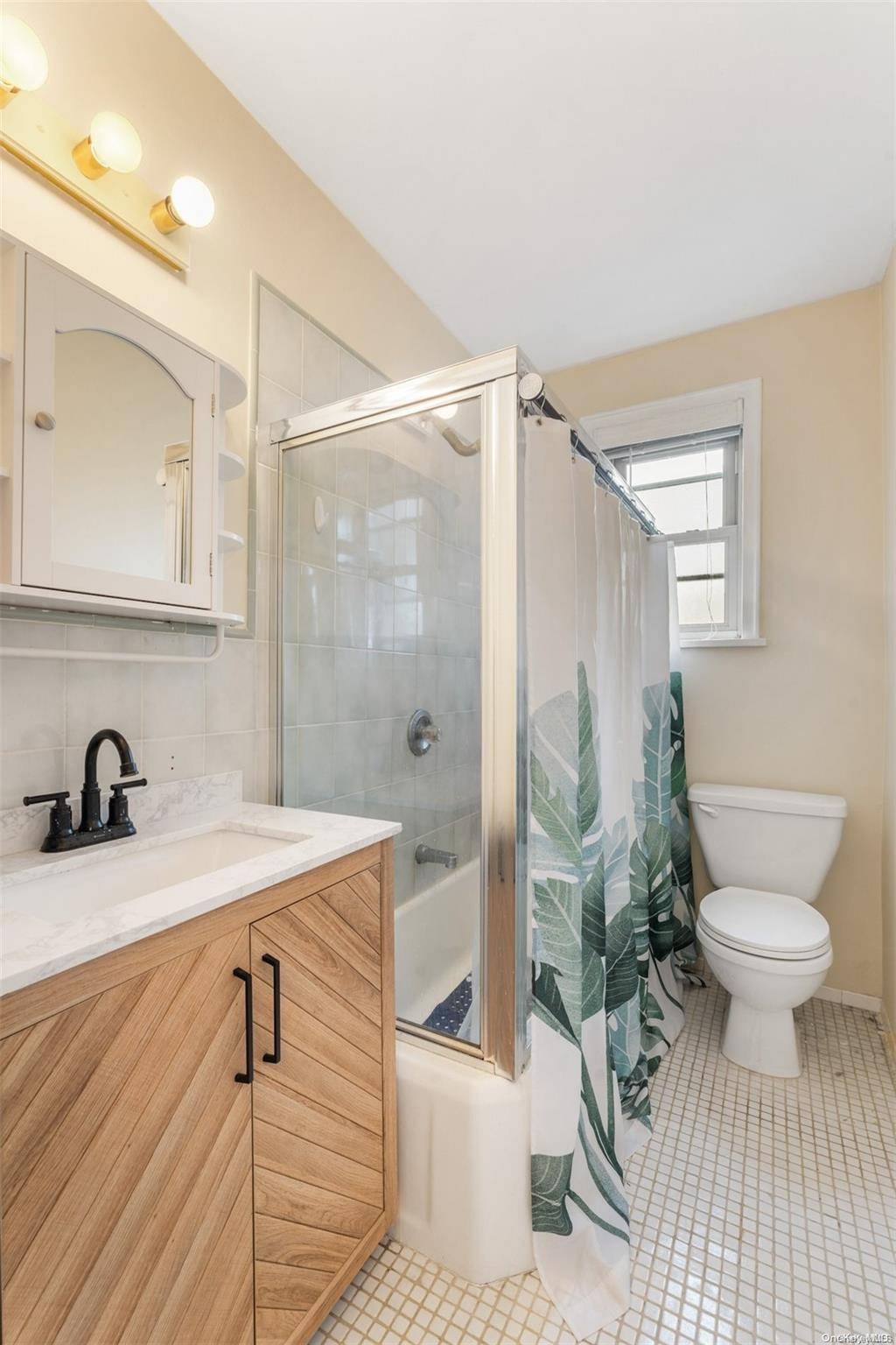 48-17 42nd ST #7B, Woodside, NY 11377
