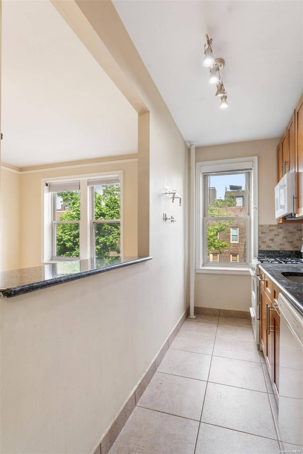48-17 42nd ST #7B, Woodside, NY 11377